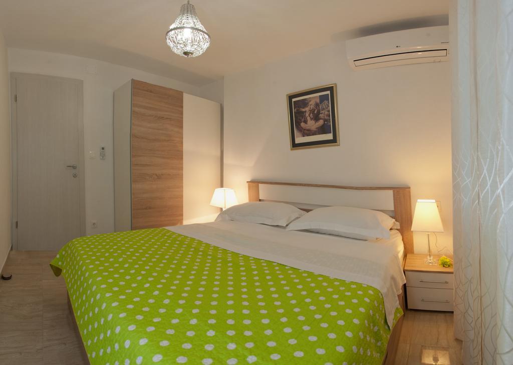 Apartments Villa Anamaria Trogir Habitación foto